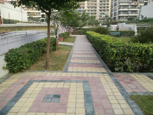  gh7-crossings-republik Landscaped Gardens