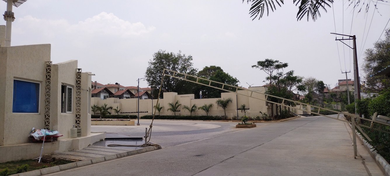  the village Internal Roads & Footpaths