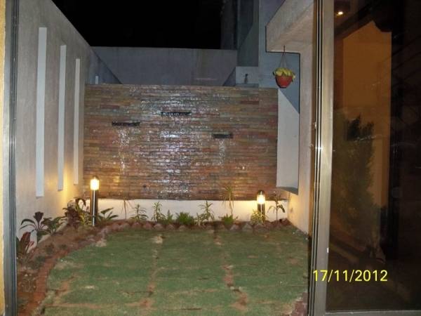 Others dew-drops Others