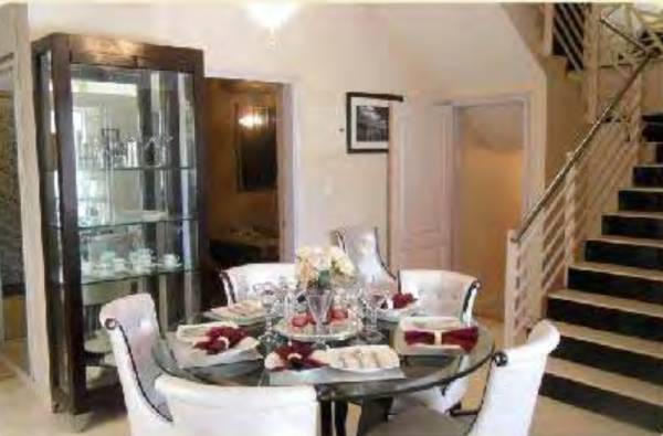 Dining Area palm-ville Dining Area