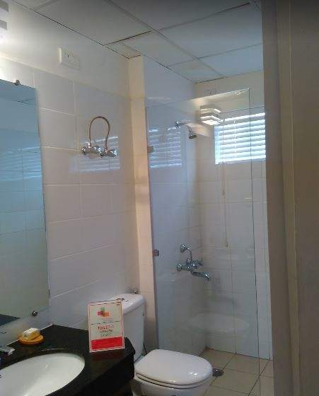 the park apartments Bathroom