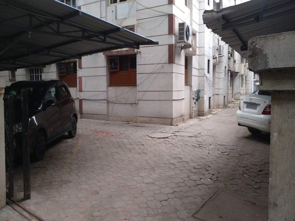  la gardenia Car Parking