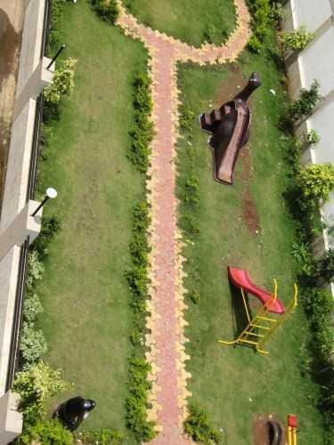  garden Landscaped Gardens