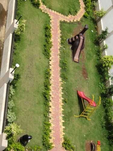  garden Landscaped Gardens