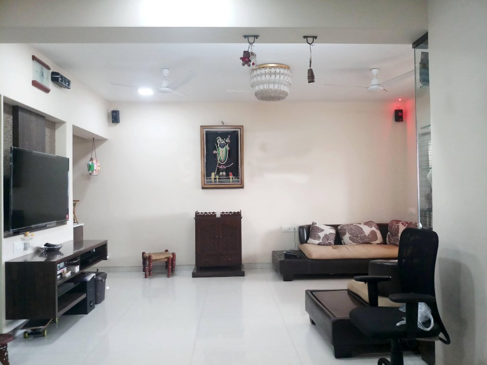  tarangan 2 Living Area