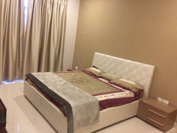  august-avenue Bedroom