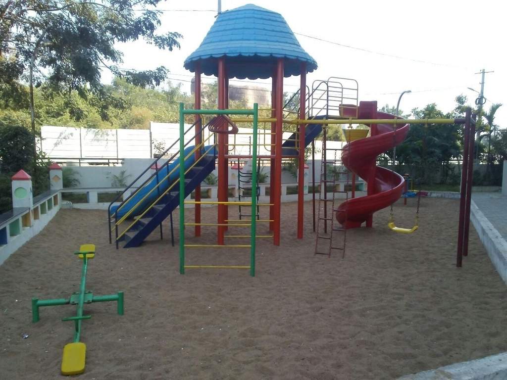 mayuri hills Children's play area