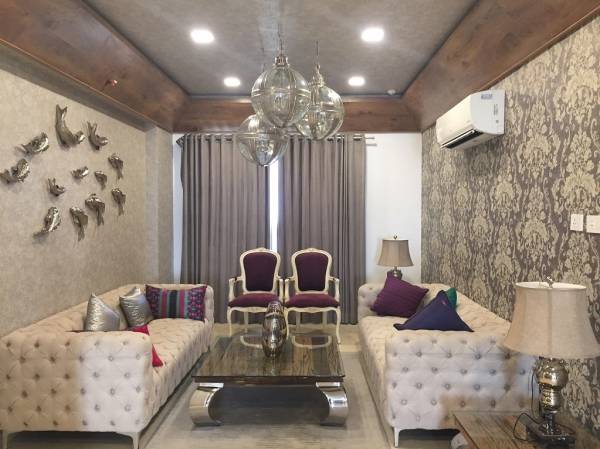  the-botanika Living Area