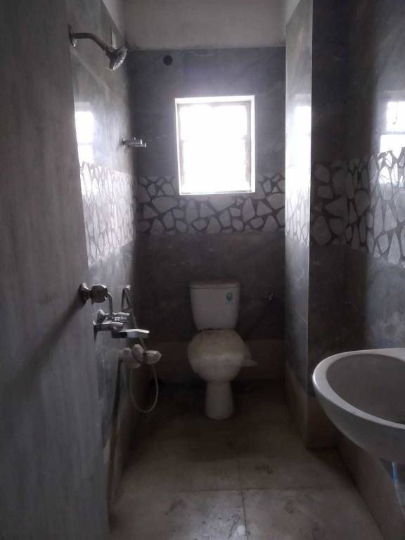  green residenza 3 Bathroom