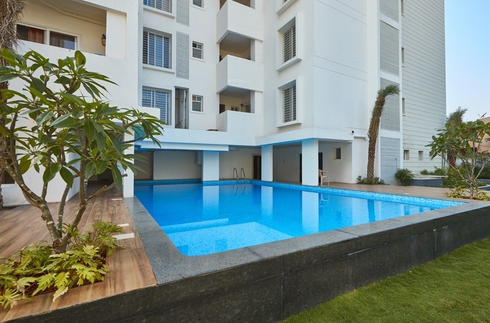  mn orchid Swimming Pool