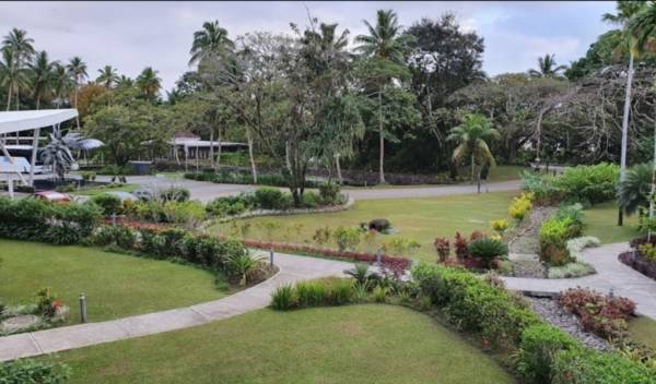  monreve Landscaped Gardens