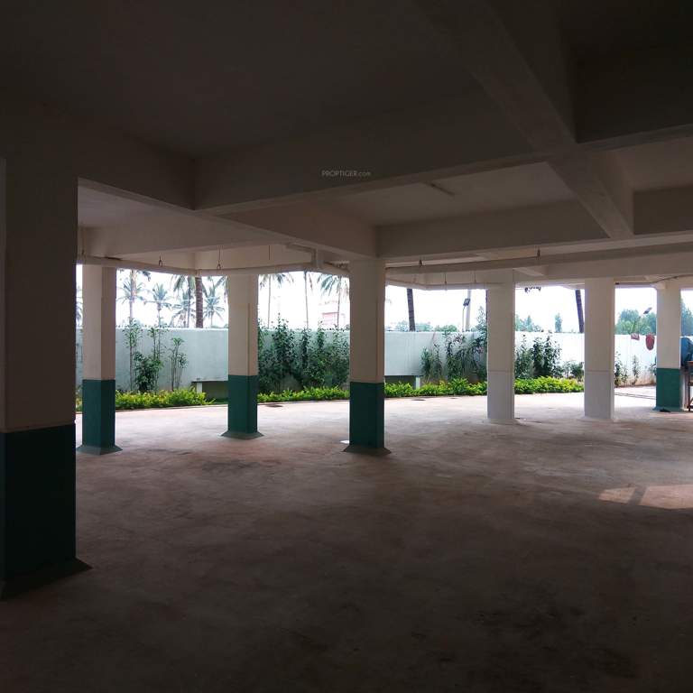  om sri satya sai paradise Car Parking