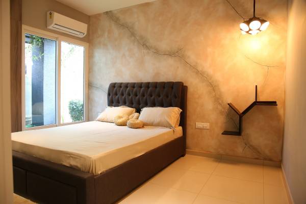 mainOther of Urban Tree Fantastic