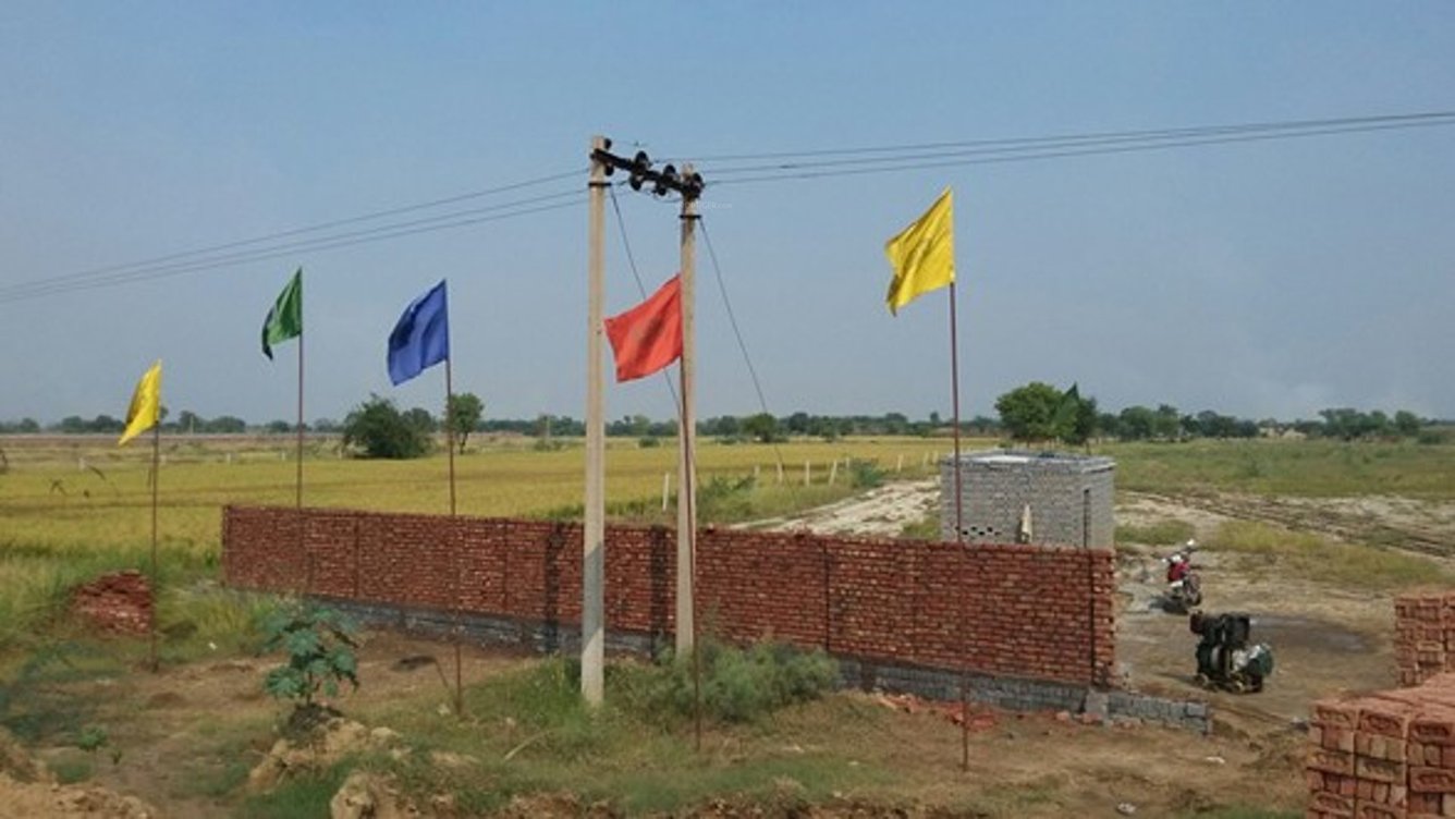 Images for Main Other of Bhoomi Vrinda Highway