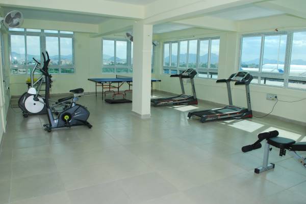 Gymnasium lake-view Gymnasium