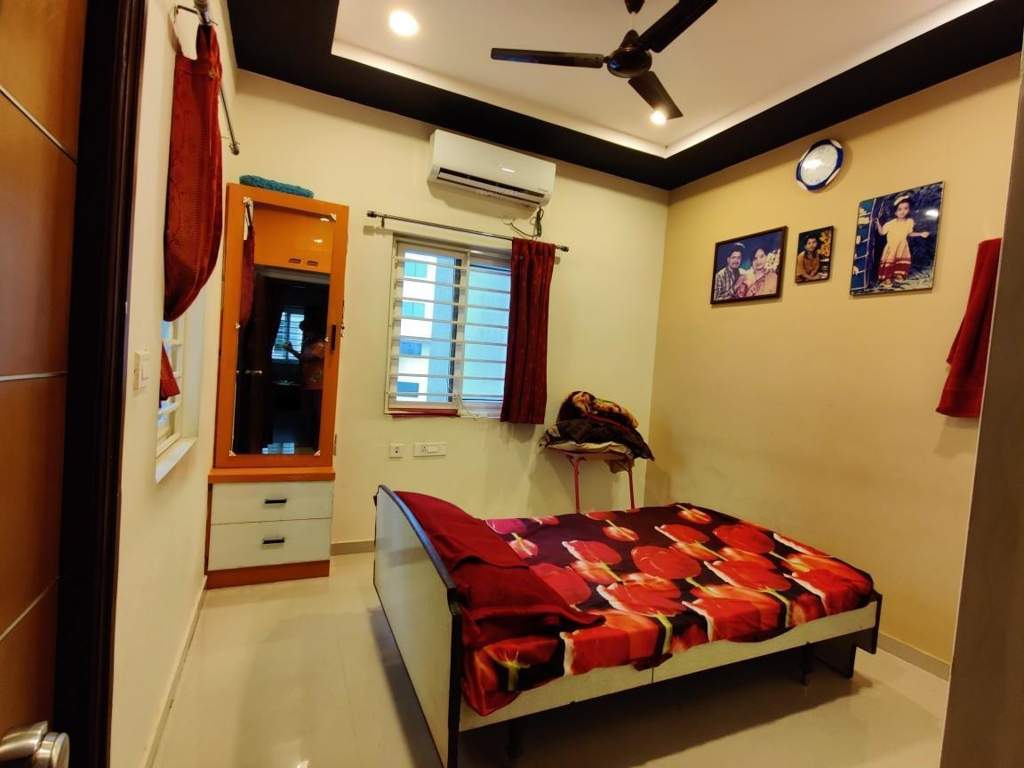 ravi gayathri heights Bedroom