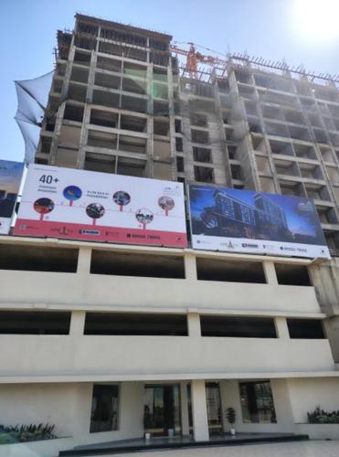  sky-garden Royal Palms Construction Status July-25