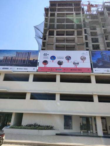  sky-garden Royal Palms Construction Status July-25