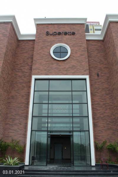  splendour Club House