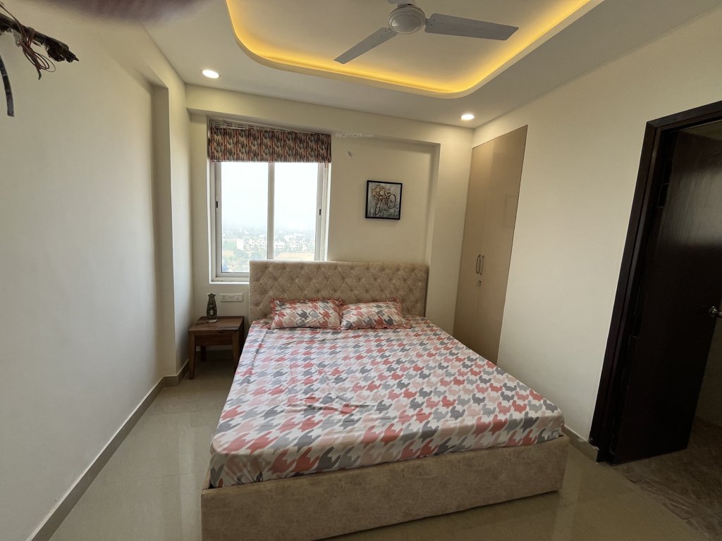  dream avenue Bedroom