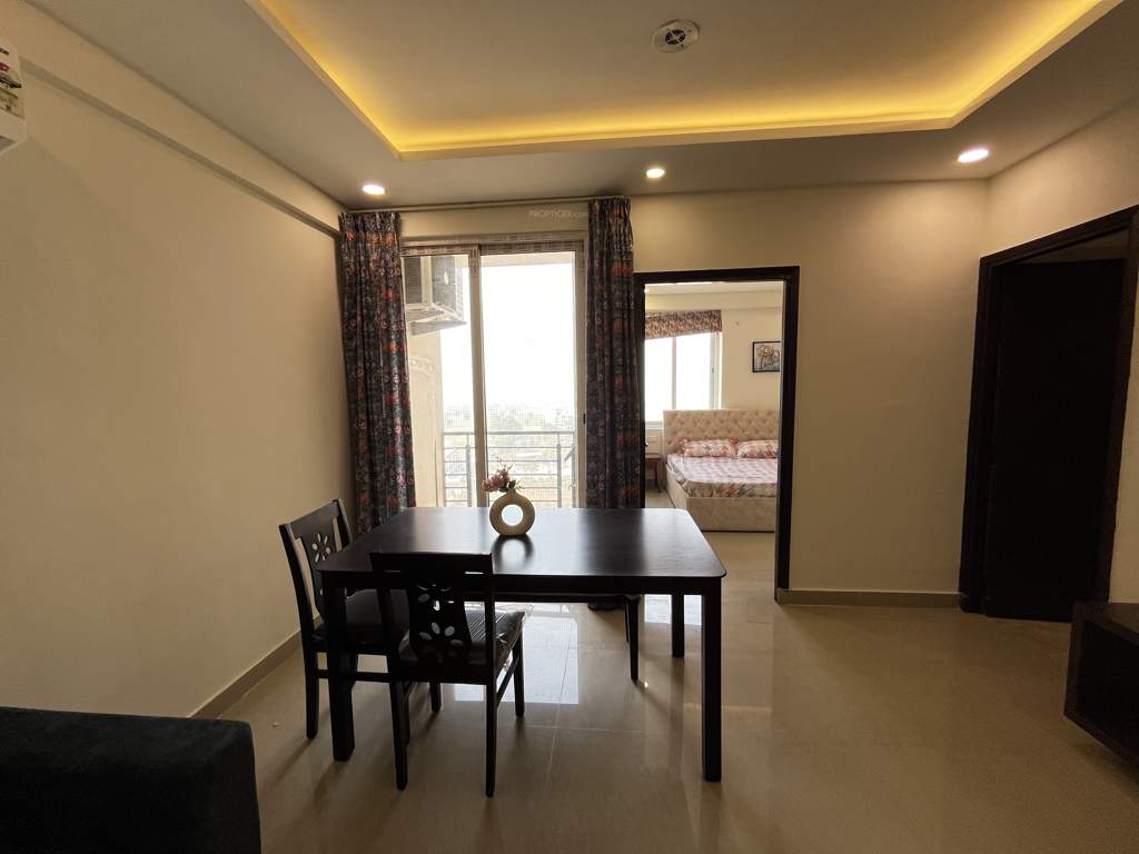  dream avenue Living Area