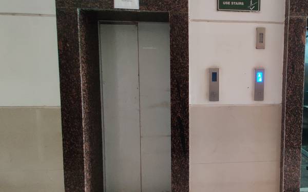 Lift(s) rhapsody Lift(s)