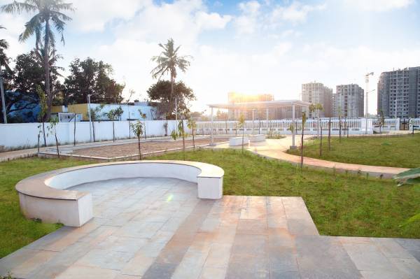  cosmopolis Landscaped Gardens