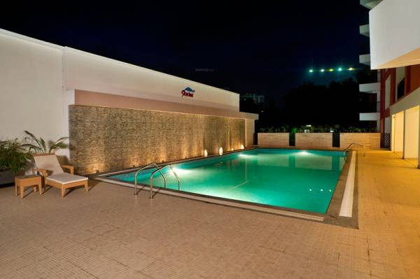  domain Swimming Pool
