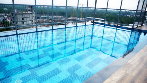  palm-grove Swimming Pool