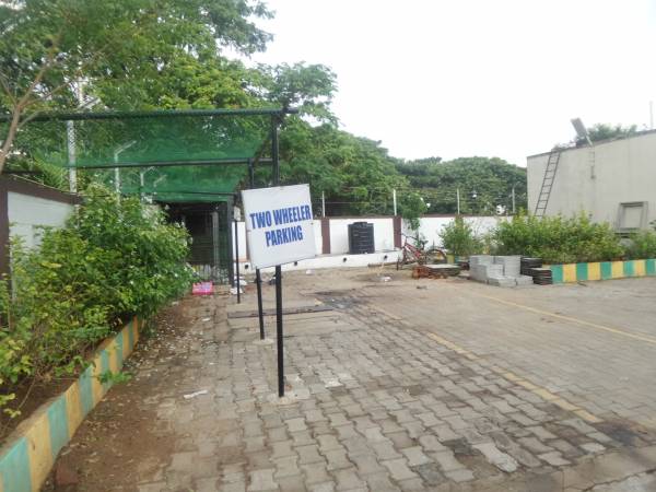  gardens Closed Car Parking