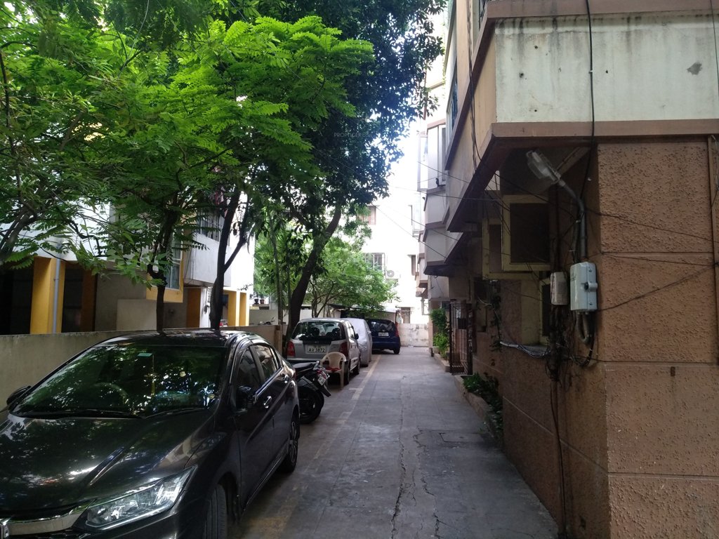  diamond enclave Car Parking