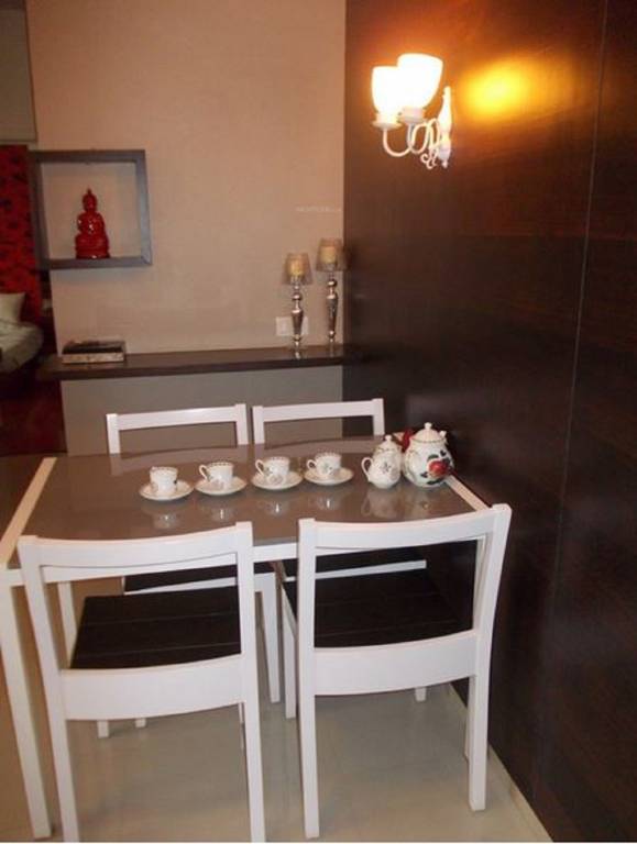 oakshire Dining Area