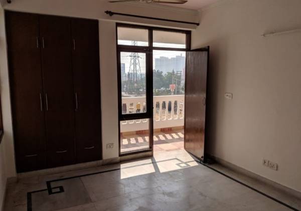 Balcony navyug-apartments Balcony