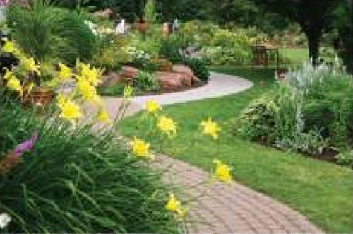  ballas-splendour-park Landscaped Gardens