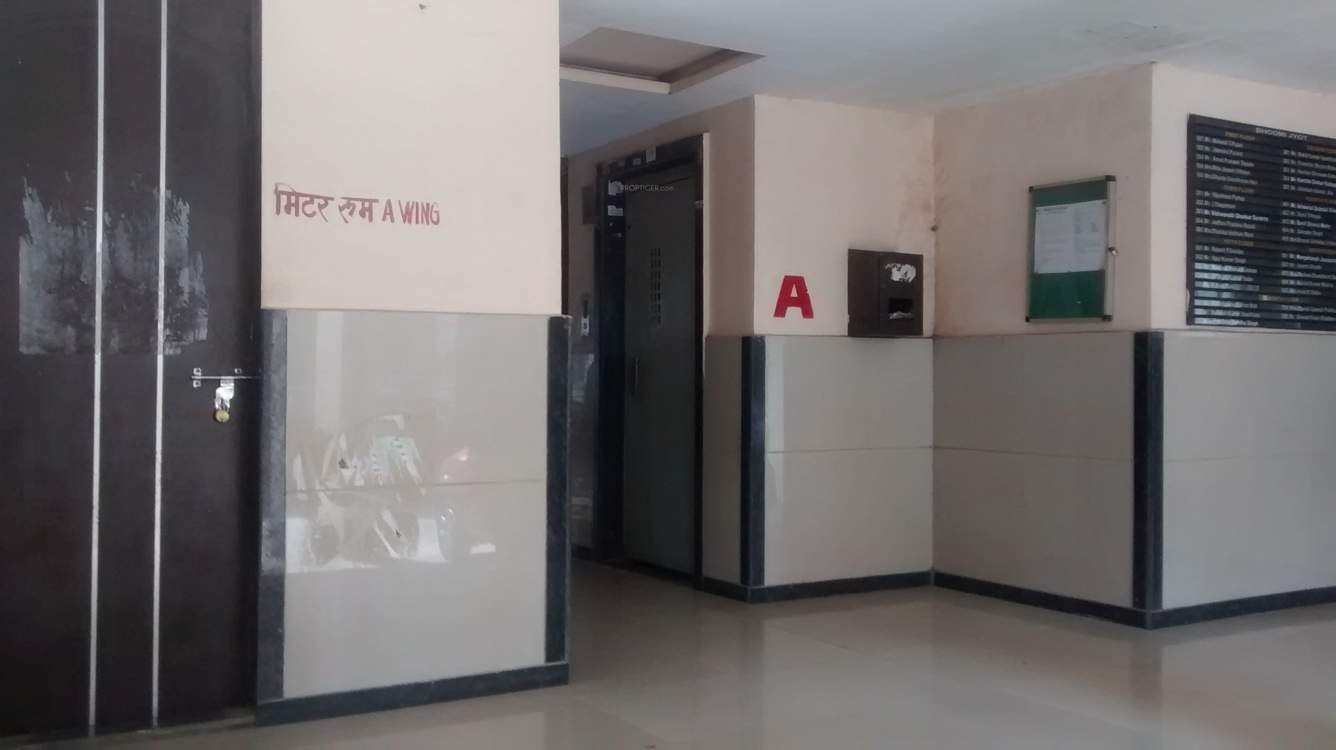  bhoomi jyot Lift Available