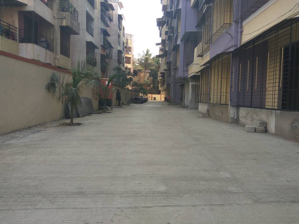  eternal avenue Paved Compound