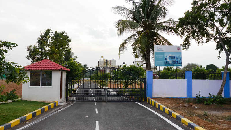 paradise phase 1 Gated Community