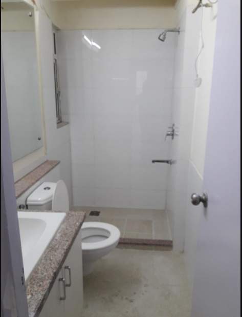 capital green iii Bathroom