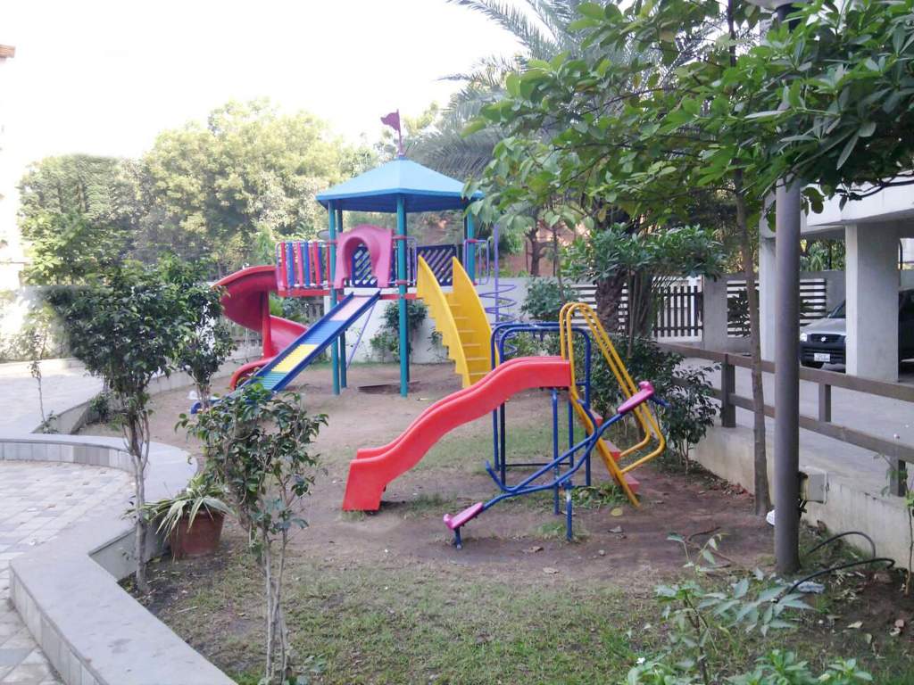  courtyard Images for Amenities of Avalon Construction Avalon Courtyard