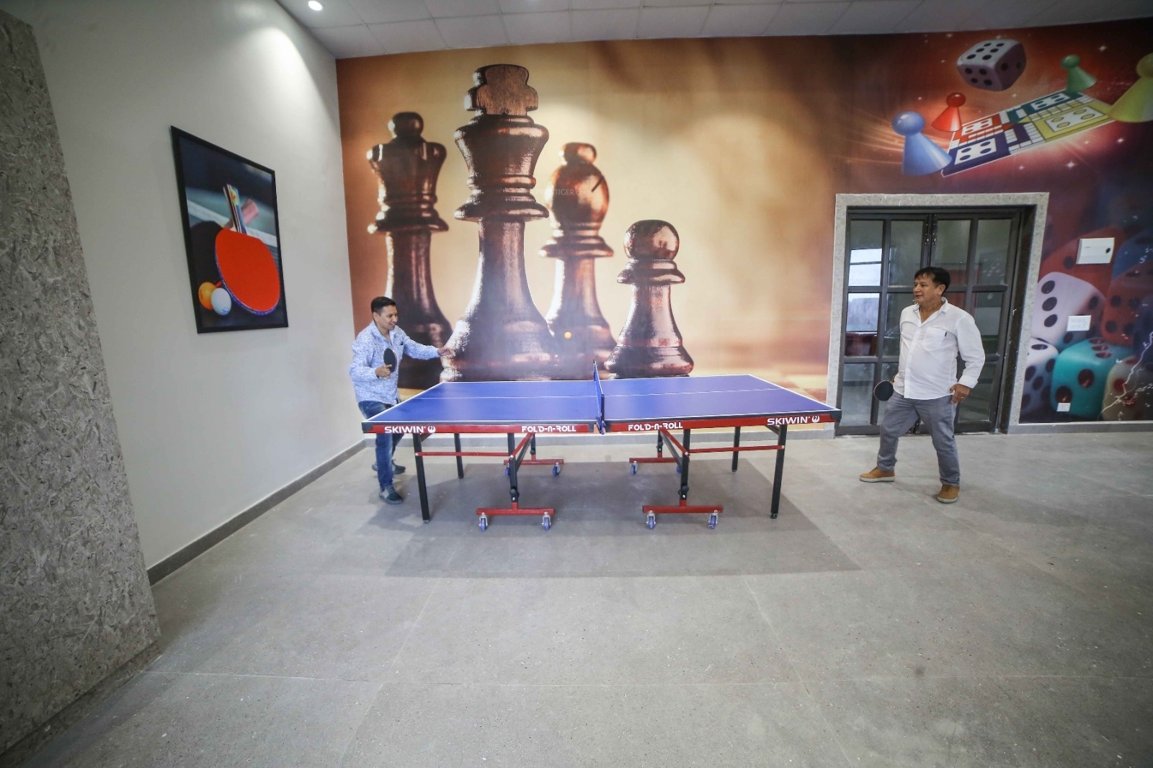  mayfair paradise Indoor Games