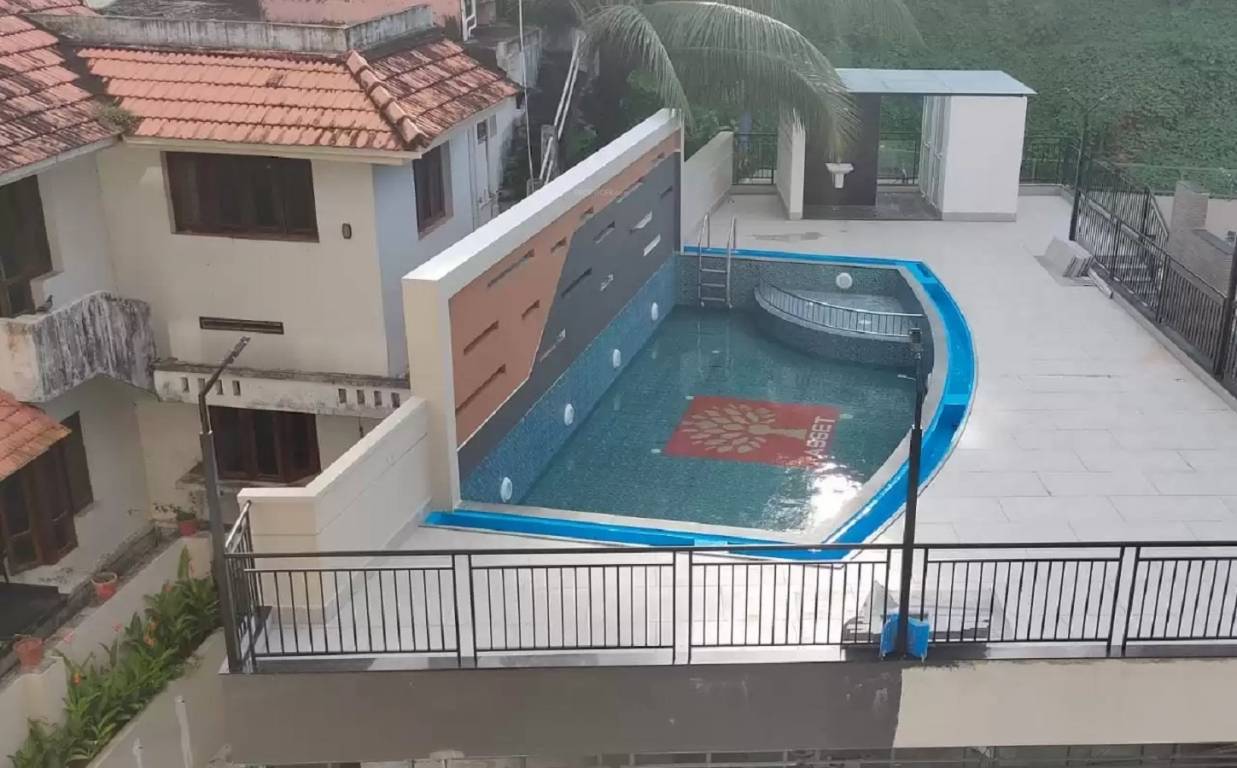 chrisabelle Swimming Pool