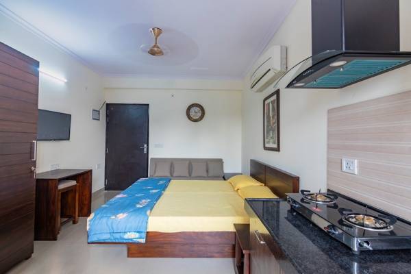  studio-suite Bedroom