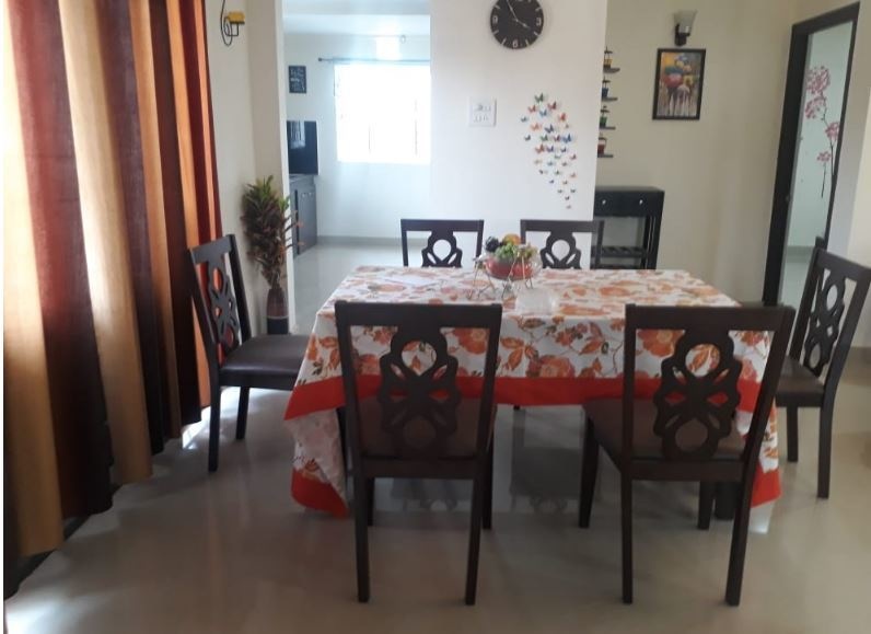  sterling heights Dining Area