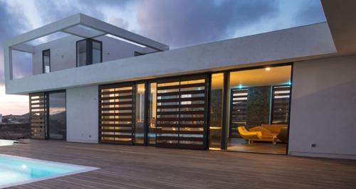  yellow-stone Club House