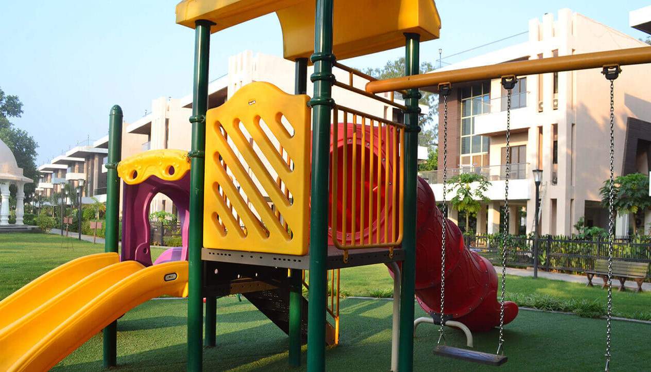  water edge Children's play area