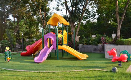  water-edge Children's play area