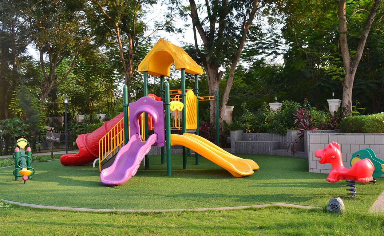  water edge Children's play area