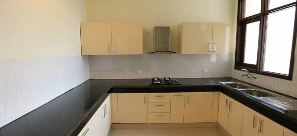 Kitchen swamanorath Kitchen