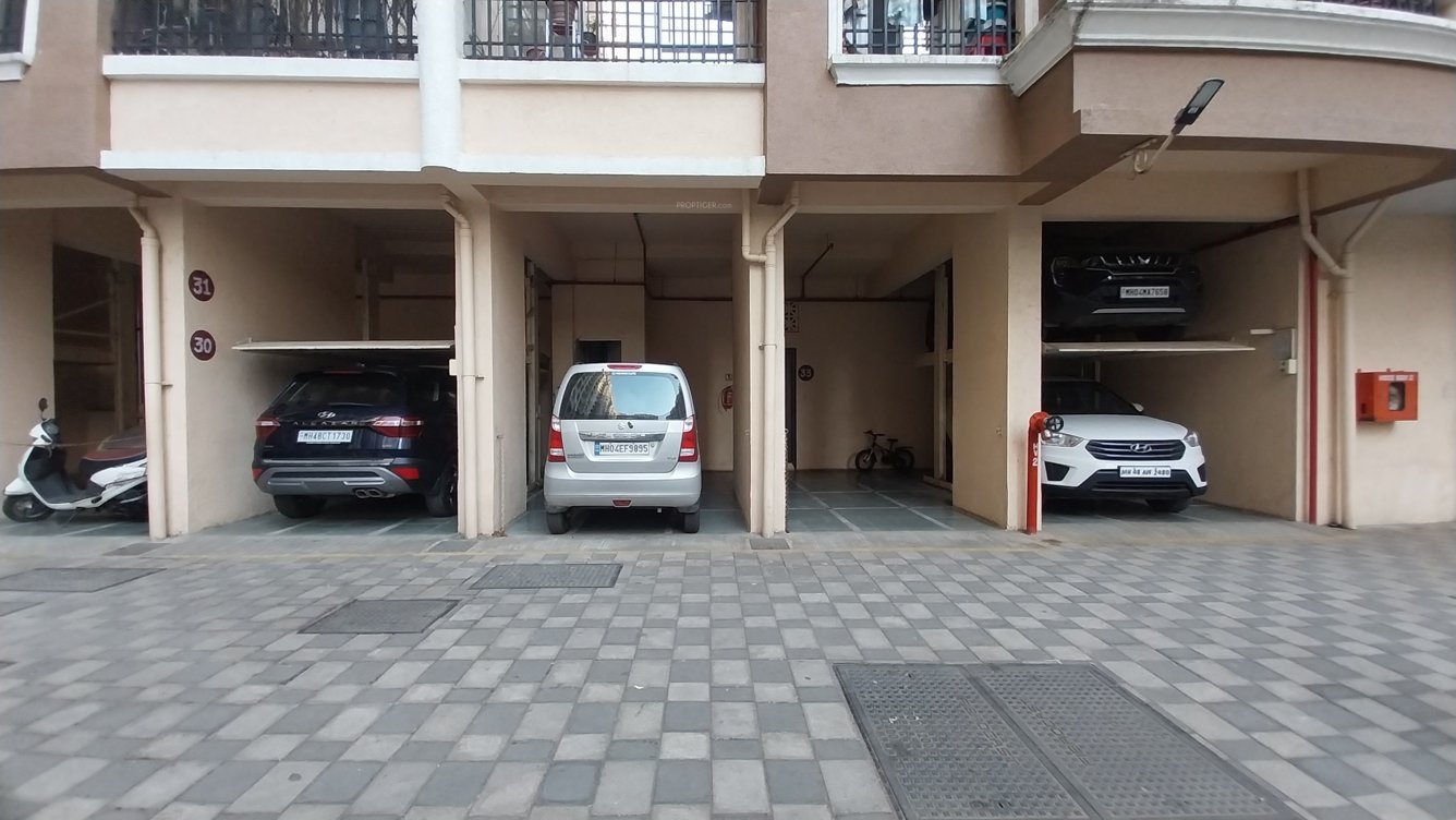  paramount Car Parking