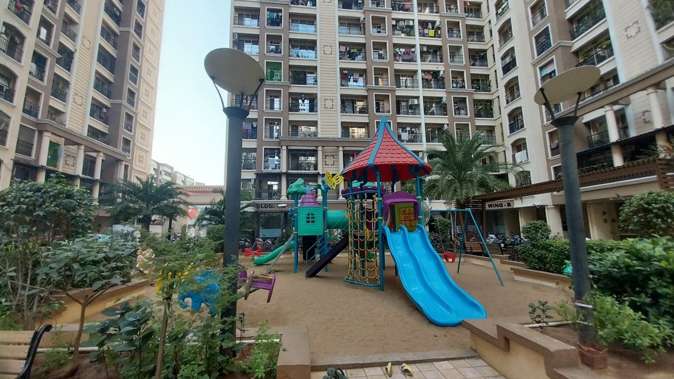  paramount Children's play area